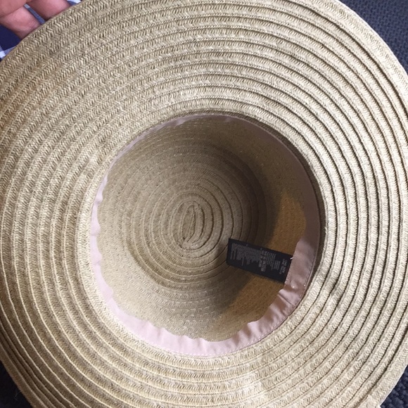 Sun Hat never worn - Picture 2 of 2